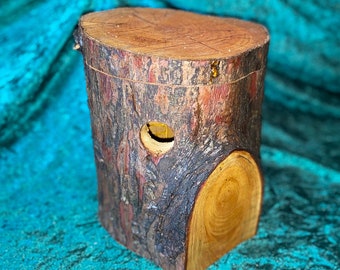 BirdBox / TreeTrunk Bird Box / Trunk Box / Birdhouse / Nesting Box / Tree house
