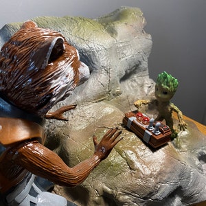 Guardians of the Galaxy Rocket Racoon and Groot Bomb Scene 3D Print
