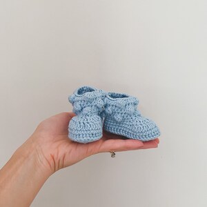 HÄKELANLEITUNG Bommel-Booties Bild 4