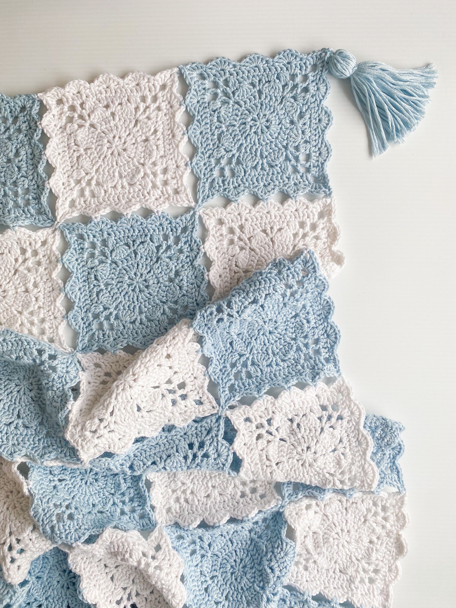 手編み　膝掛け　テブルクロス　など　花柄 ☝˃̵͈̑ᴗ˂̵͈̑❤ fuwarico作品 - Search / X