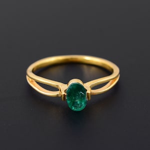 Emerald Gemstone Ring // Minimalist Ring // Emerald Gold Filled Ring // 925 Sterling Silver // Silver Ring // Handmade Ring // Gift For Her