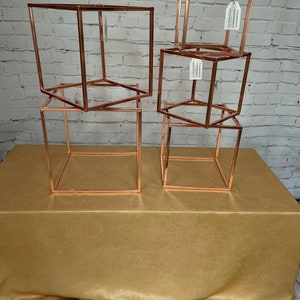 Rose Gold Metal Flower Cubes , Cake separator, Wedding centrepieces and any other functions 19,22,25,28,31 CM  with Clear acrylic tops