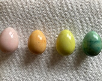 4 multicolored alabaster stone eggs
