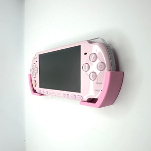 PSP 3000/3001 Wall Mount (SCREWS INCLUDED)