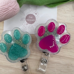 Paw Print Badge Reel, Cat, Dog, Glitter, Vet, Vet Tech, Personalize, Customize, Cute, Resin, Resin Art