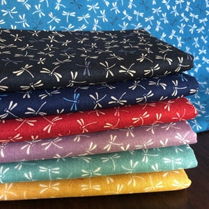 Dragonflies small Traditional Japanese fabrics, cotton fabric 50 cm x 110 cm 19.90 Eur/meter sold by the meter