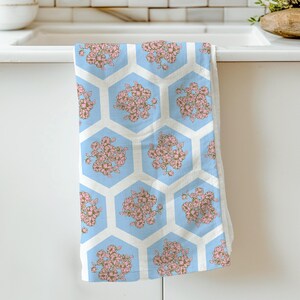 Honeycomb Kitchen Tea Towel Boho Flower Kitchen Decor Vintage Floral Farmhouse Kitchen Linen Cottagecore Hostess Shower Gift Flower Print