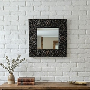 Miroir Baroque Moderne Modern Mirror, Handcrafted Wooden Frame, Décoration Murale Vintage Wall Art, Ornate Black Mirror, 20 inch Square.