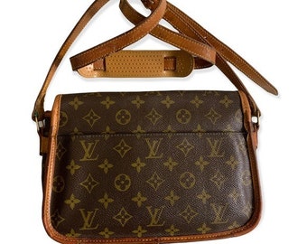 Louis Vuitton Cross Bag Men (authentic) for Sale in Ridgefield, NJ - OfferUp
