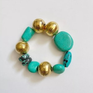 Beautiful Turquoise Stretch Bracelet Gold Tone Teal Beads Wide NICE Boho Vintage