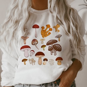 Mushroom Sweatshirt, Botanical Shirt, Dark Academia, Vintage Mushroom T Shirt, Aesthetic Shirt, Oversized T-shirt, Cottagecore Sweatshirt