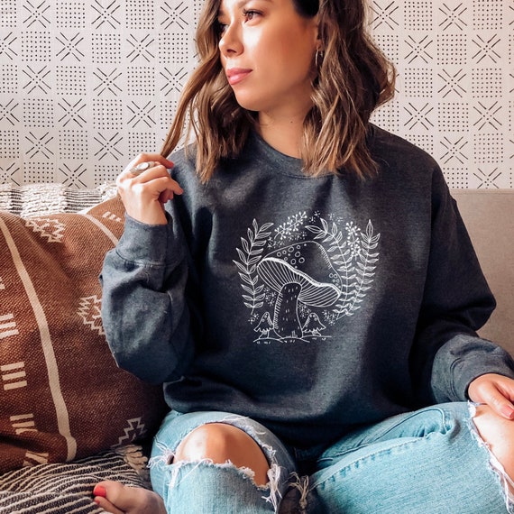 Mushroom Sweatshirt, Cottagecore Vintage Sweater, Mushroom Shirt, Botanical Shirt, Mushroom T-shirt, Cottagecore Aesthetic, Dark Academia