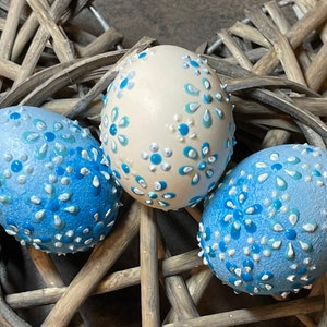 Real chicken eggs, Easter decoration hand-painted, Easter eggs as decoration, hen egg hand-decorated, Easter gift, Easter decorations, hand-painted, 6 CM