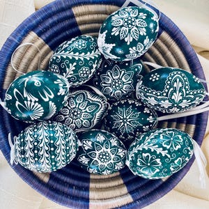 Real chicken eggs for hanging, Easter decoration hand-painted, hen egg hand-decorated, Easter gift, Easter decorations, hand-painted, 5.5-6 cm CM