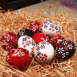 Real chicken eggs, Easter decoration hand-painted, Easter eggs as decoration, hen egg hand-decorated, Easter gift, Easter decorations, hand-painted, 6 CM