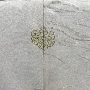 Vintage Japanese Silk kimono -  Beautiful pattern