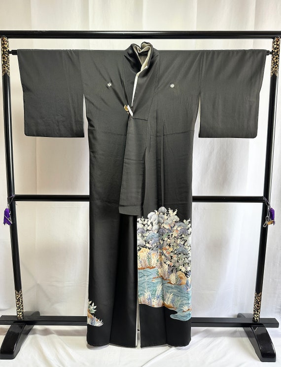 Vintage Japanese Silk kimono - Kuro tomesode with… - image 3