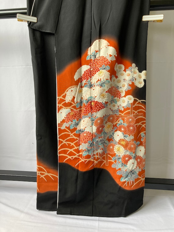Vintage Japanese kimono - Kuro tomesode with Beau… - image 9