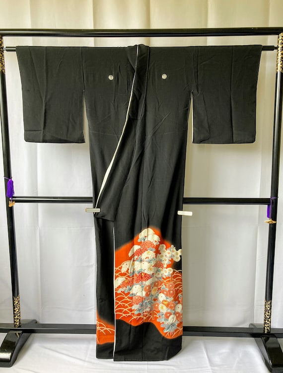 Vintage Japanese kimono - Kuro tomesode with Beau… - image 4