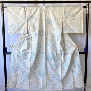 Vintage Japanese kimono -  Beautiful pattern, Silk