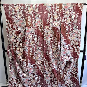 Vintage Japanese Silk kimono -  Furisode with beautiful flowers