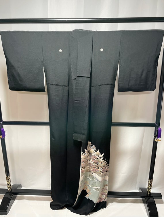 Vintage Japanese Silk kimono - Kuro tomesode with… - image 4