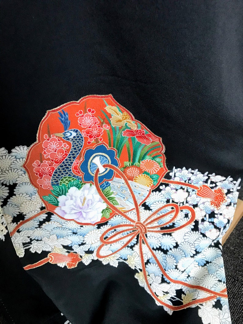 Kuro tomesode with Beautiful flowers Vintage Japanese kimono