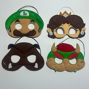 Green Plumber Hero and Friends Dress Up/Pretend Play Mask Costume Halloween Birthday Party Favors Felt Mask
