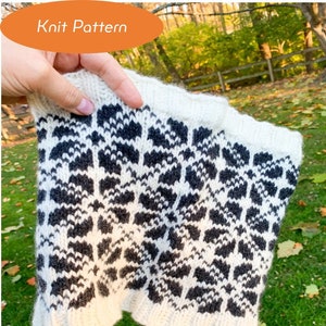 KNIT Pattern - Arabis Cowl - stranded colorwork flower pattern