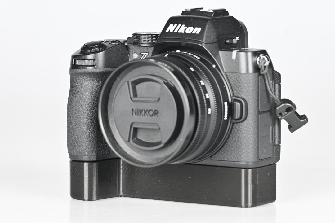 Nikon F50 一眼レフカメラ レンズ3本　三脚　セット Amazon.co.jp: Nikon F50 : 本