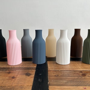 Tall Ribbed Vase, Ornamental Flower Vase, Decorative Ribbed Vase, Minimalist, Room Decor, 3D Printed Vase, Double Walled Vase