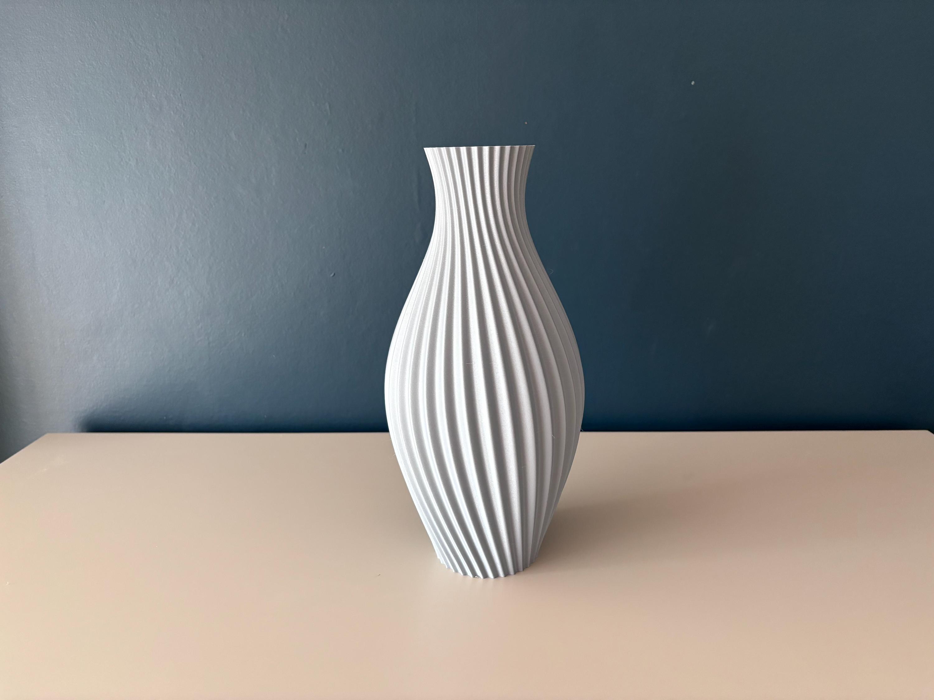 Tall Swirl Ribbed Vase, Ornamental Flower Vase, Decorative Ribbed Vase ...
