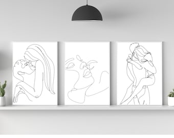 Puede incluir: Tres impresiones en blanco y negro de arte de línea que representan parejas en varias poses. La primera impresión muestra a una mujer abrazando a un hombre por detrás. La segunda impresión muestra un primer plano de las caras de una pareja. La tercera impresión muestra a un hombre cargando a una mujer en su espalda.