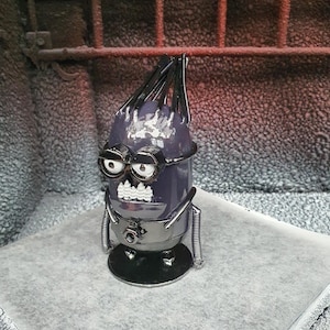 Ispirato da: Minion Dave di Cattivissimo me MAPMINANGP Metal Art Productions Sculture in metallo fatte a mano Regalo di compleanno e Natale
