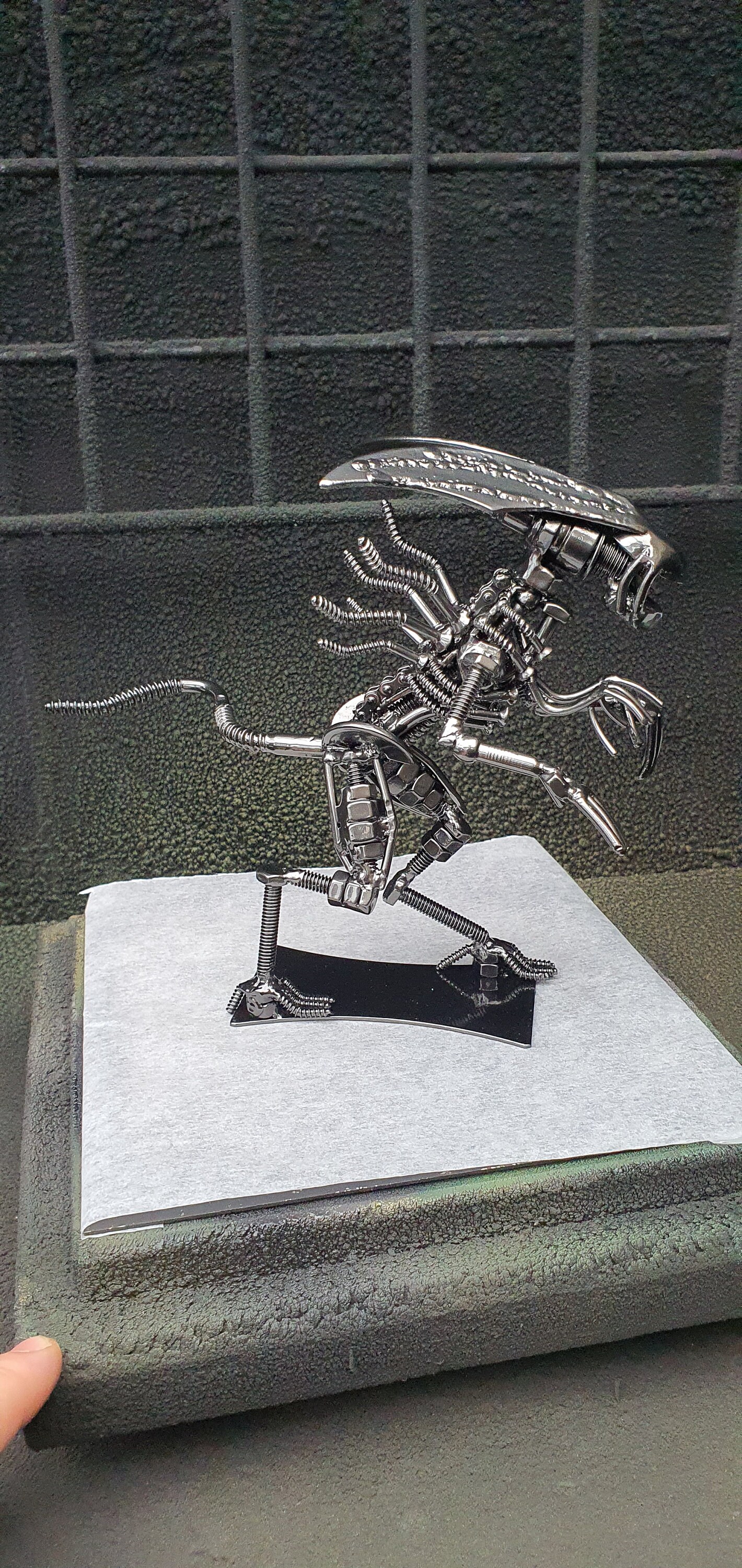 インスピレーション：エイリアンVSプレデターのALIENミラーシルバー