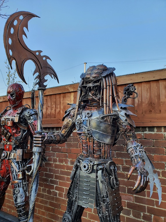 Alien Xenomorpph and Predator Head Model Metal Art Productions Sculpture 