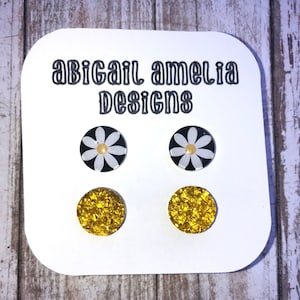 Yellow Faux Druzy & Daisy Photo Glass Earring Set