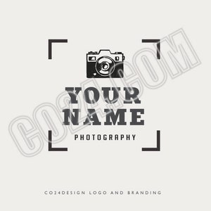 Logo macchina fotografica d&#39;epoca, logo fotografi, macchina fotografica reflex in stile vintage disegnata a mano, logo fotografico predefinito (file eps, svg, jpeg, pdf, png)