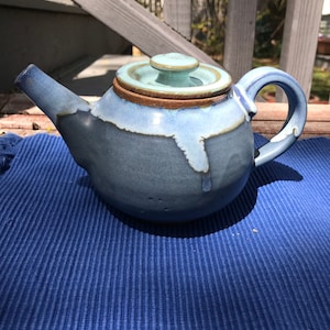 Ceramic teapots