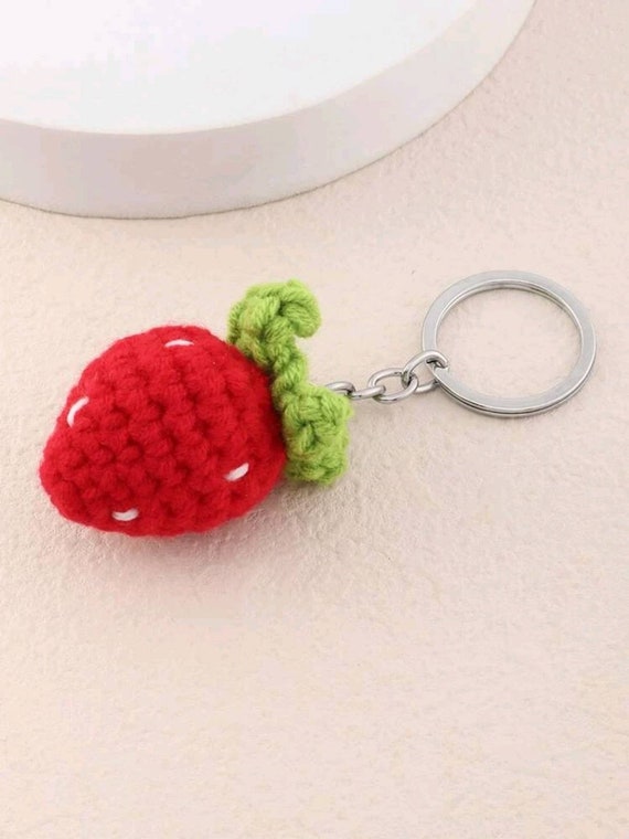 Gestrickter Obst Schlüsselanhänger, Simulation Erdbeere