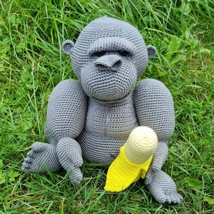 Crochet pattern gorilla Kong with Banana - English Pattern