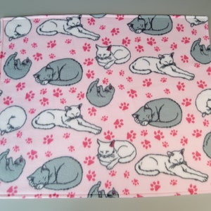 Pink fleece cat print pet blanket.  Sleepy kitty nap time blanket/Kitten chair pad/Window seat cover/Gift new cat mom/Christmas gift for cat