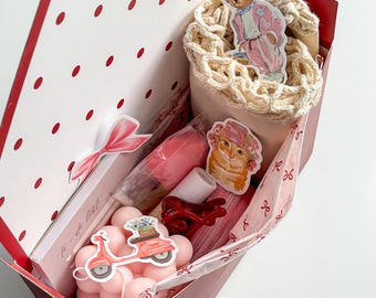 Mystery Gift Box for Valentine's Day | Surprise Gift Box | Birthday | Bridesmaids | Mother's Day | Teacher's Day | Luxury Gift Box