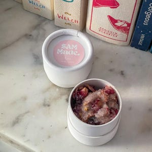 Moisturising Rose Lip Scrub, lip product, lip treatment,lip mask, organic,natural, homemade skincare, eco-friendly, lip sugar,vegan scrub uk
