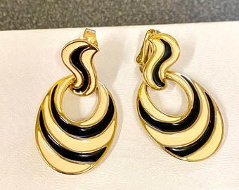 Vintage 60s Crown Trifari Cream & Black Enamel Clip On Earrings,Trifari Drop Earrings, Vintage Gold and Enamel Door Knocker Clip On Earrings