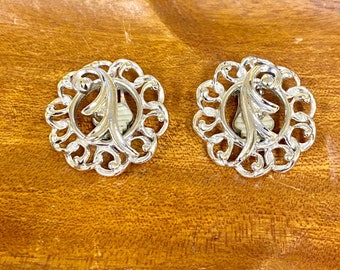 Vintage Silver Tone Sarah Coventry Clip-On Earrings, 1960 “Fancy Free” Sarah Coventry Clip On Earrings, Vintage 60’s Sarah Coventry Clip On