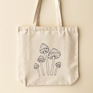 Mushroom Tote Bag with Interior Pockets, Reusable Canvas Shoulder Bag, Beach Bag Minimalist Shopping Bag, Book Bag, Farmers Market Bag