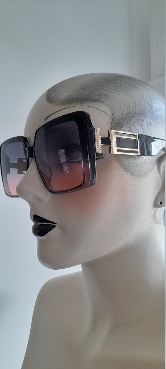 Gradient tinted oversized square retro sunglasses 
