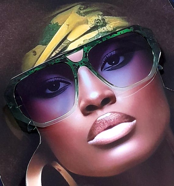 Classic Frame 70s Green Black Tint Sunglasses Jackie O 70s  display picture 1