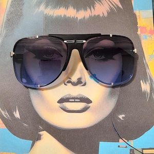 Occhiali da sole con montatura leggera in metallo anni &#39;70 blu sfumato Jackie O, occhiali da sole oversize aviator anni &#39;70 retrò, forma cool vintage stile Elvis, spiaggia Ibiza